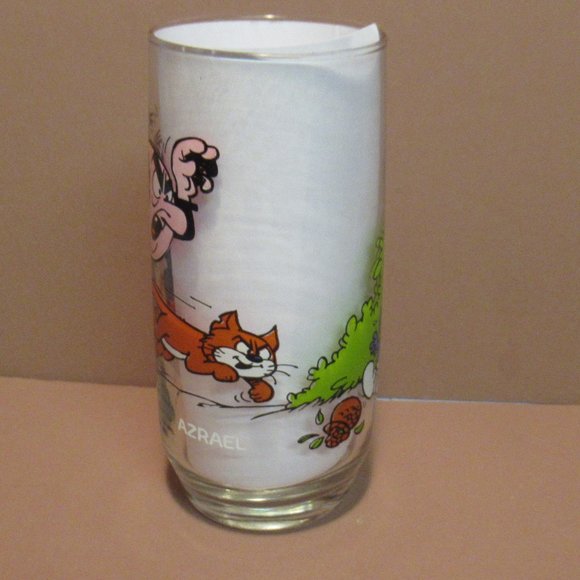 Smurfs Vintage 1982 PEYO Collector's Smurf Glass Gargamel and Azrael Hardee’s - Picture 2 of 4